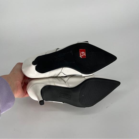 Wild Pair Moonbeam Heeled Crinkle Buckle booties white - 5.5 - Picture 10 of 12